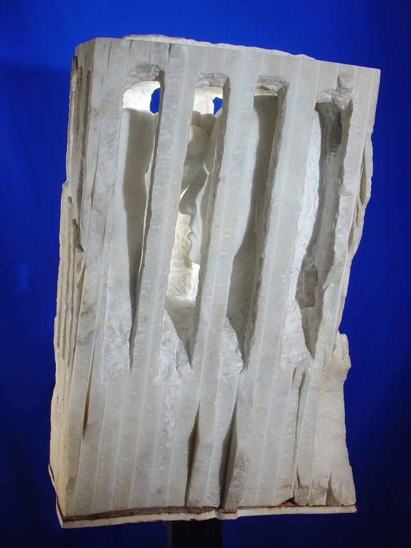 CHIODO FISSO - marmo bianco di Carrara - cm 64x28x42 - 1979